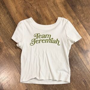 American Eagle Outfitters Cream Tee (The Summer I Turned Pretty)